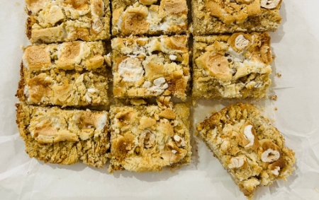 the-rocky-road-house-salted-caramel-rocky-road-blondies